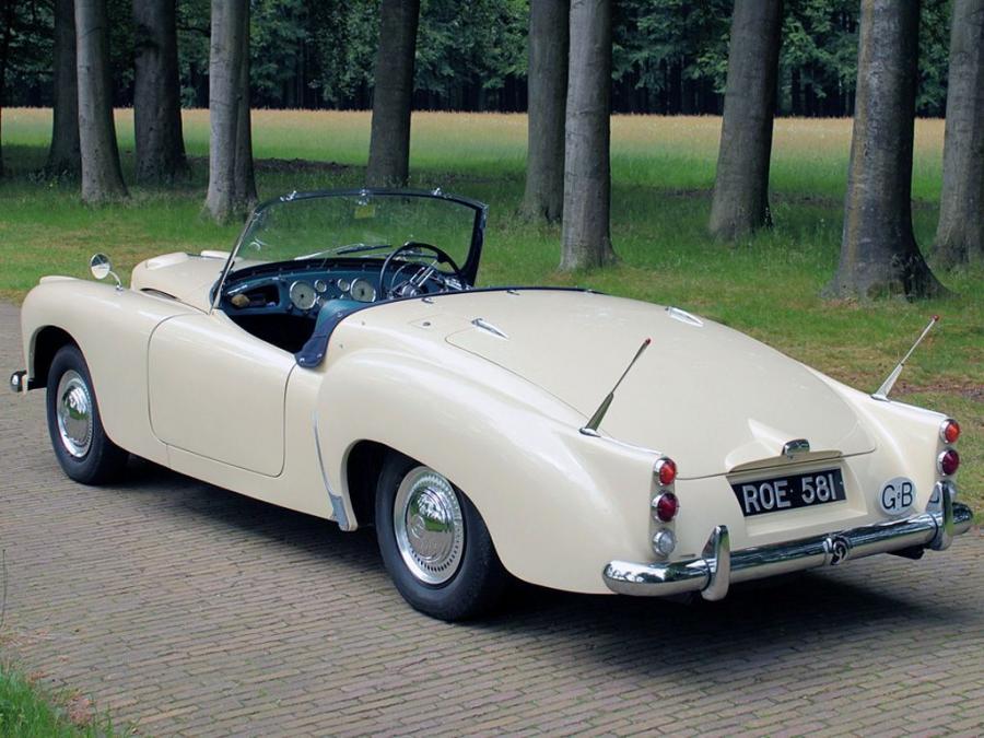  Daimler Conquest Roadster 1953 года  (фото 2 из 10)